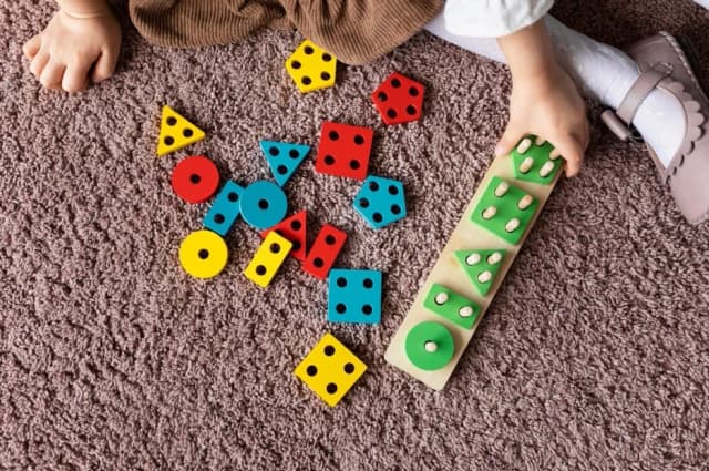 Jak pufa sensoryczna dla dzieci wspiera rozwój i emocje malucha Jak pufa sensoryczna dla dzieci wspiera rozwój i emocje malucha