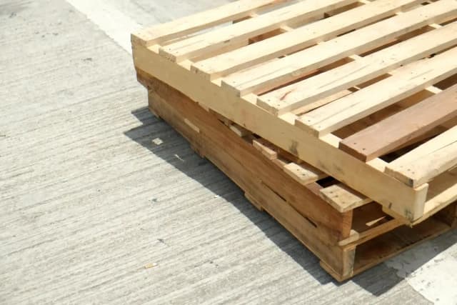 Jak zrobic domek dla dziecka z palet - proste kroki i porady Jak zrobic domek dla dziecka z palet - proste kroki i porady