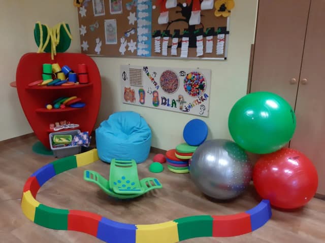 Kącik sensoryczny: jak wspierać dzieci z zaburzeniami sensorycznymi Kącik sensoryczny: jak wspierać dzieci z zaburzeniami sensorycznymi